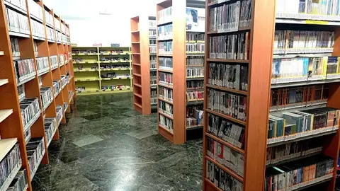 El interior de la biblioteca Azorín de Alicante El interior de la biblioteca Azorín de Alicante