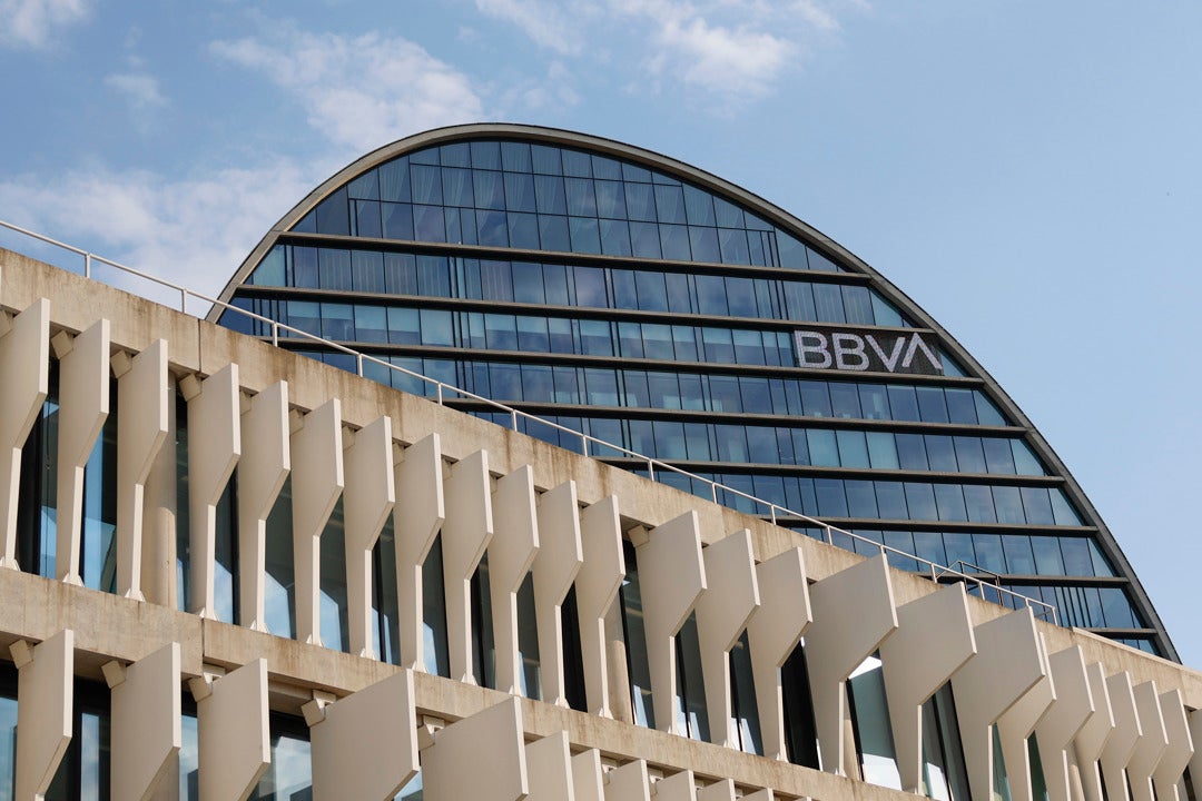 La CNMV autoriza la opa de BBVA sobre el Banco Sabadell La CNMV autoriza la opa de BBVA sobre el Banco Sabadell