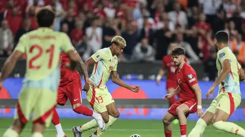 España arrolla a Turquía en un recital para el recuerdo