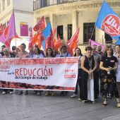 Concentración de UGT y CCOO frente a la Subdelegación del Gobierno en Ciudad Real