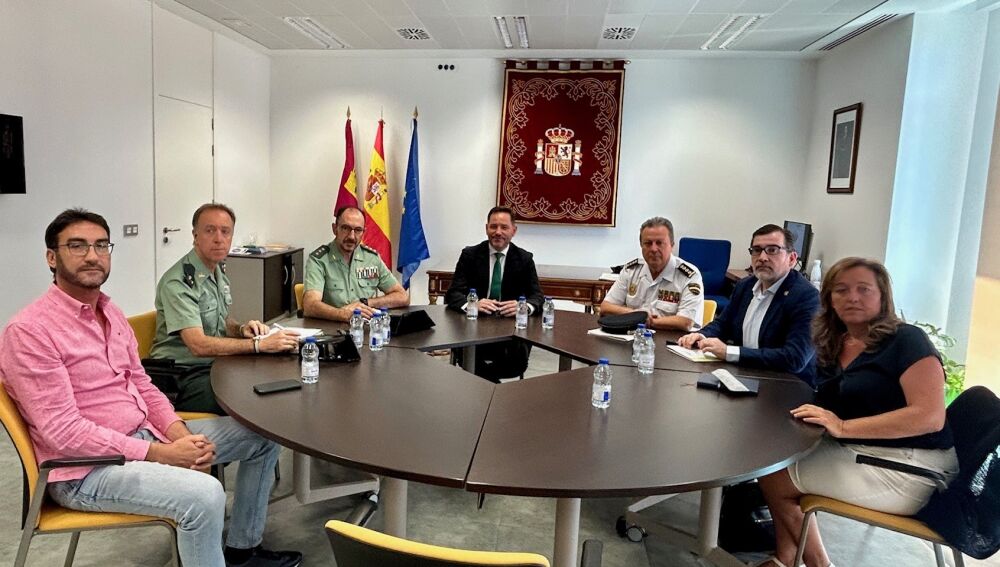 Reunión entre Subdelegación y colegios de médicos y enfermería