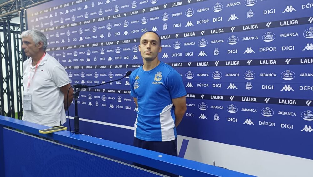 Luismi Cruz, tras el Deportivo-Sporting de Gijón en zona mixta