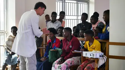 La UMH de Elche cierra una nueva edición del programa de voluntariado en Ruanda con una participación de catorce personas. La UMH de Elche cierra una nueva edición del programa de voluntariado en Ruanda con una participación de catorce personas.