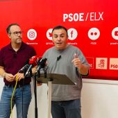 De izquierda a derecha: Héctor Díez y Ramón Abad en una rueda de prensa.