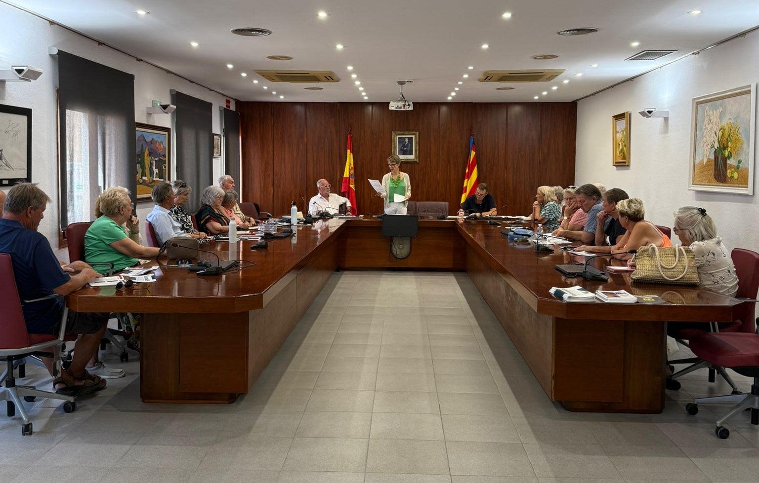 L’Alfàs del Pi refuerza la coordinación con asociaciones de residentes internacionales L’Alfàs del Pi refuerza la coordinación con asociaciones de residentes internacionales