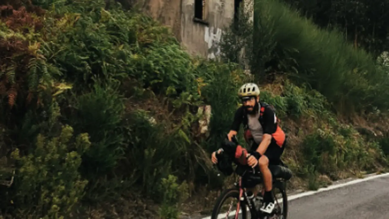 Javier García: ciclismo y solidaridad
