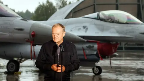 Polonia responde a la incursión de drones rusos limitando el tráfico aéreo en su frontera este