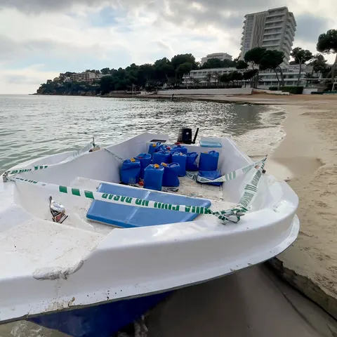 Al menos 78 migrantes rescatados a bordo de cuatro pateras en Formentera