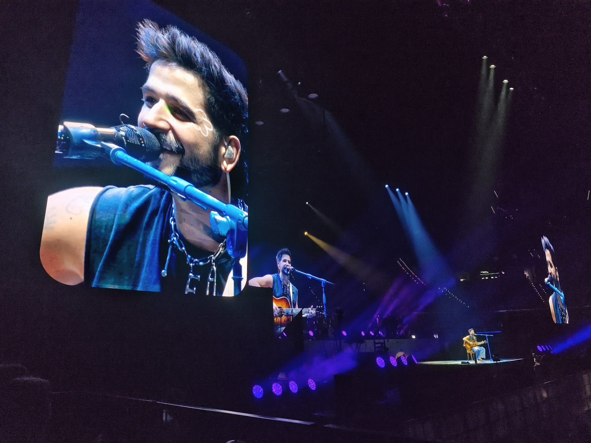 Camilo y su tribu hacen historia en el primer concierto oficial de carácter internacional en el Roig Arena Camilo y su tribu hacen historia en el primer concierto oficial de carácter internacional en el Roig Arena