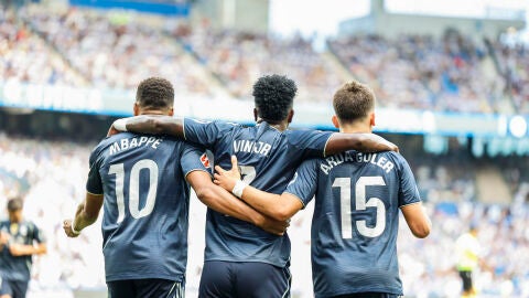 Mbapp&eacute;, Vinicius y G&uuml;ler celebran uno de los goles