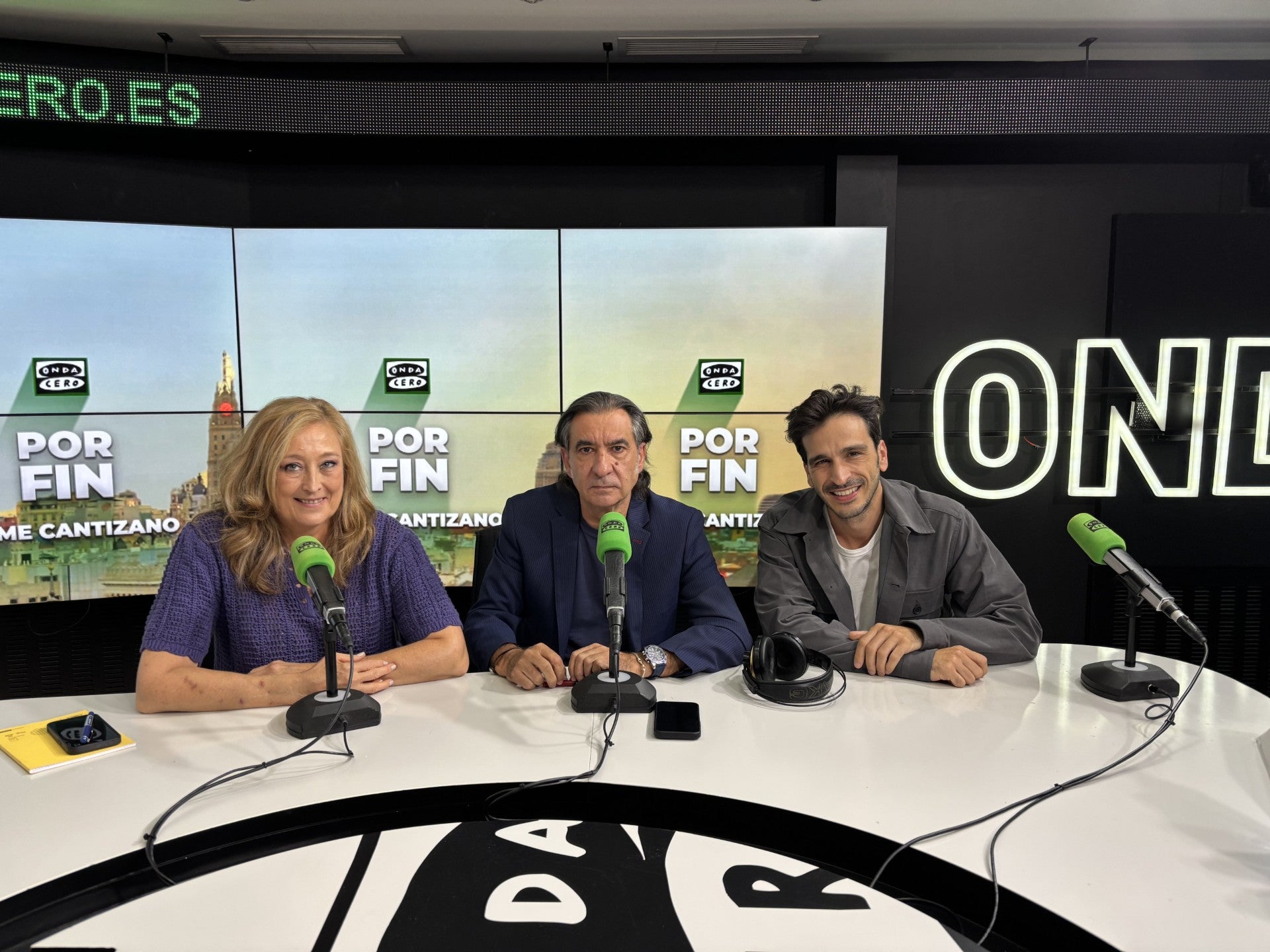 Los dispares debaten sobre temas como el caos en el final de La Vuelta o la huelga en Barajas
