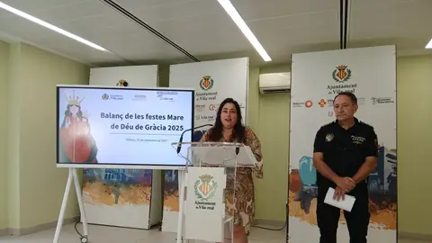 La concejala de Fiestas, Miriam Caravaca, y el jefe de la Policía Local, José Ramón Nieto, en la presentación del balance de las fiestas. La concejala de Fiestas, Miriam Caravaca, y el jefe de la Policía Local, José Ramón Nieto, en la presentación del balance de las fiestas.