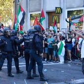 Grupos de manifestantes propalestinos en las calles de Madrid Grupos de manifestantes propalestinos en las calles de Madrid