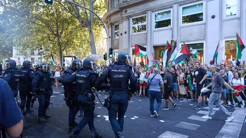La UCI carga contra Pedro Sánchez en un duro comunicado: "Condenamos la instrumentalización del deporte con fines políticos"