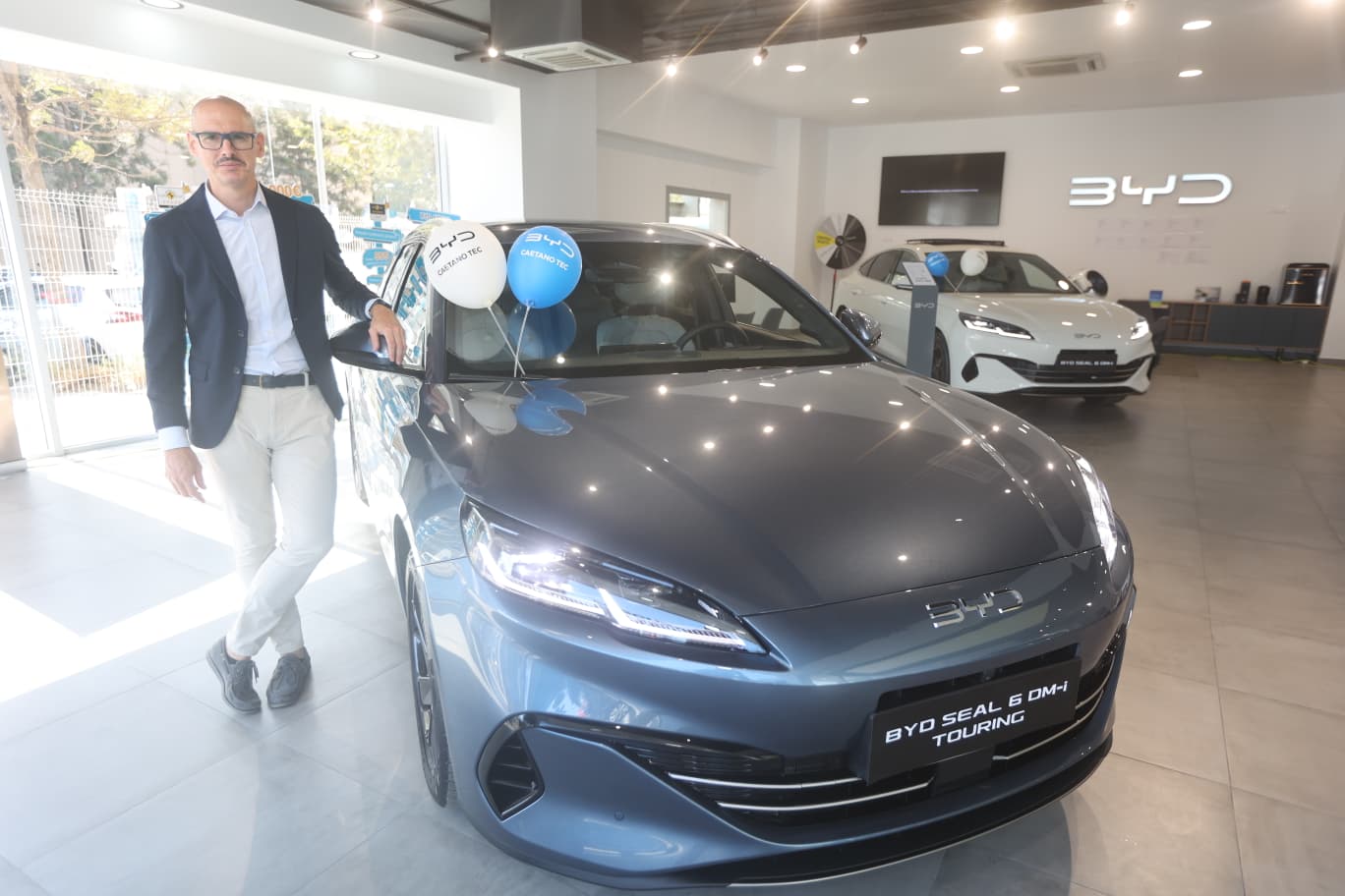 BYD Caetano TEC presenta dos nuevos híbridos enchufables con hasta 1.500 km de autonomía y amplía su red de concesionarios BYD Caetano TEC presenta dos nuevos híbridos enchufables con hasta 1.500 km de autonomía y amplía su red de concesionarios