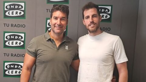 Germ&aacute;n Castro y Adri&aacute;n Garc&iacute;a, bomberos de la Comunidad de Madrid