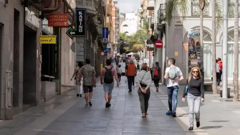 Calle comercial en Santa Cruz de Tenerife Calle comercial en Santa Cruz de Tenerife