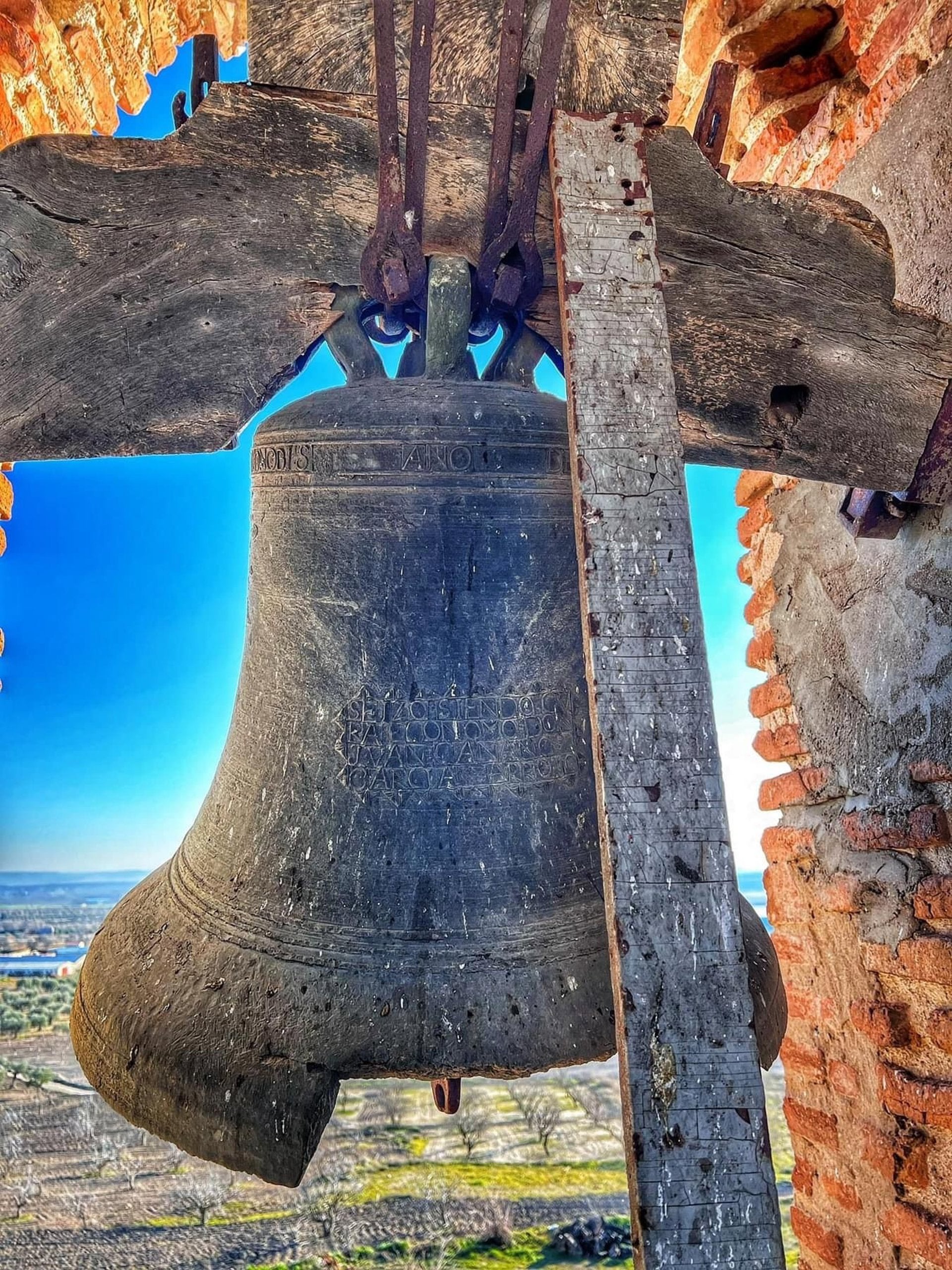 Detienen a los autores del robo de la campana de Cebolla Detienen a los autores del robo de la campana de Cebolla