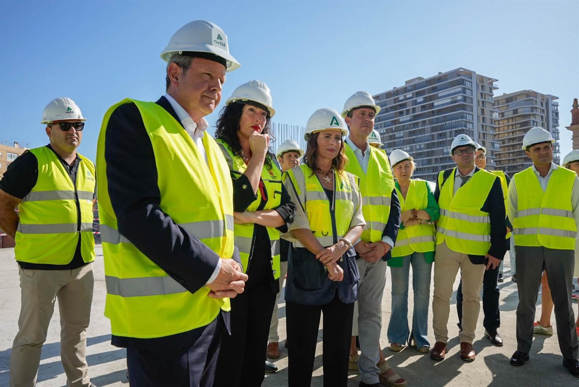 "Estamos invirtiendo para colocar Almería a la vanguardia del transporte del siglo XXI" "Estamos invirtiendo para colocar Almería a la vanguardia del transporte del siglo XXI"