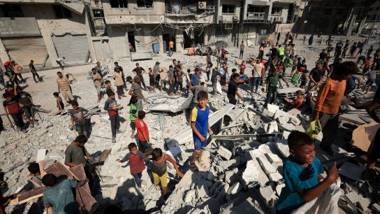 Poblaci&oacute;n despu&eacute;s de un ataque israel&iacute; en Gaza el lunes 15 de septiembre de 2025/ Reuters