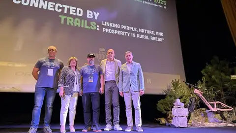 Tomasa Hernández destaca en Boltaña el potencial de Aragón como destino para el cicloturismo Tomasa Hernández destaca en Boltaña el potencial de Aragón como destino para el cicloturismo