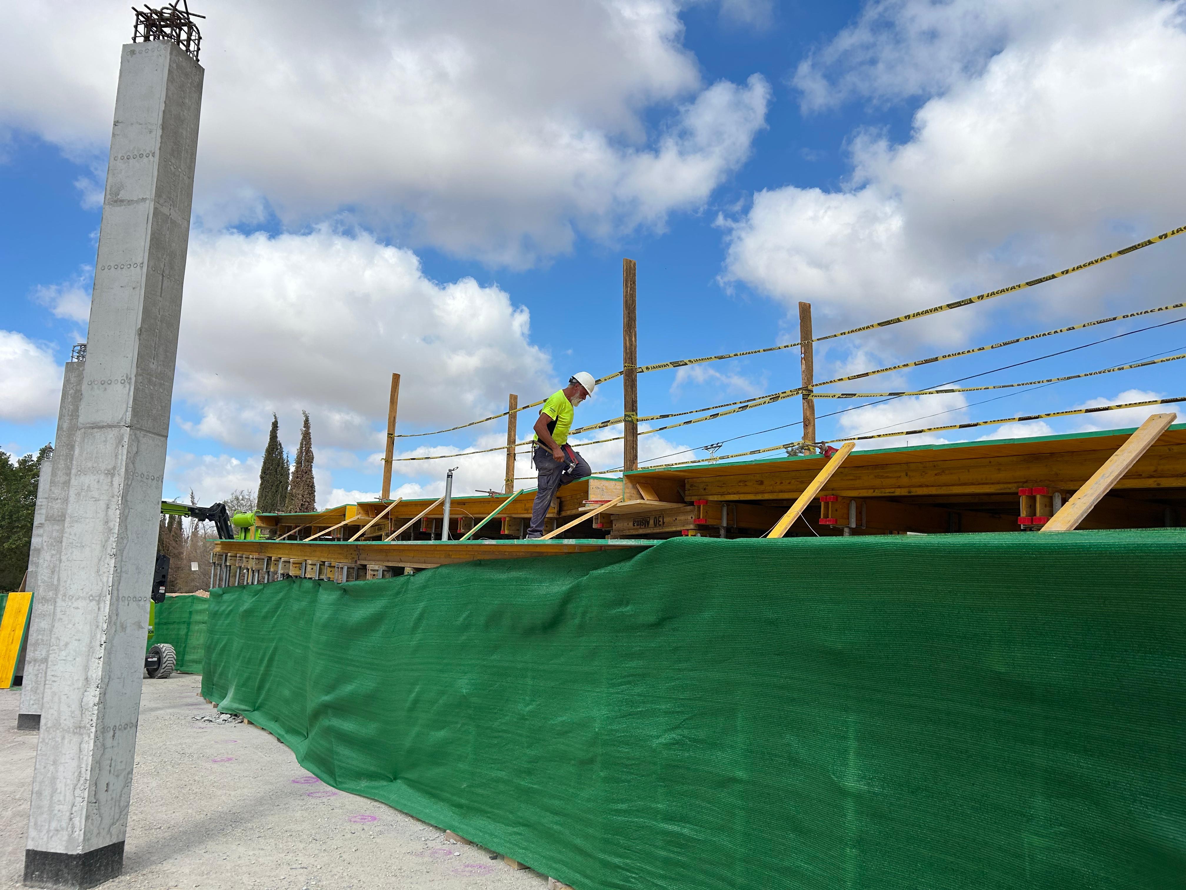 La pasarela peatonal del barrio Altabix-Universidad de Elche se colocará en noviembre La pasarela peatonal del barrio Altabix-Universidad de Elche se colocará en noviembre