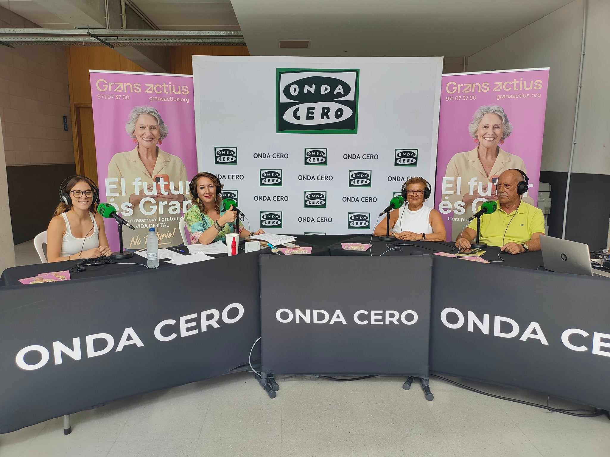 Usuarios de 'Grans Actius' sobre la seguridad digital: "Intentaron estafarme porque no tenía el conocimiento que tengo ahora" Usuarios de 'Grans Actius' sobre la seguridad digital: "Intentaron estafarme porque no tenía el conocimiento que tengo ahora"