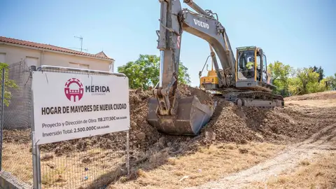Comienzan los trabajos para la construcción del Hogar de Mayores de Nueva Ciudad por más de dos millones de euros Comienzan los trabajos para la construcción del Hogar de Mayores de Nueva Ciudad por más de dos millones de euros