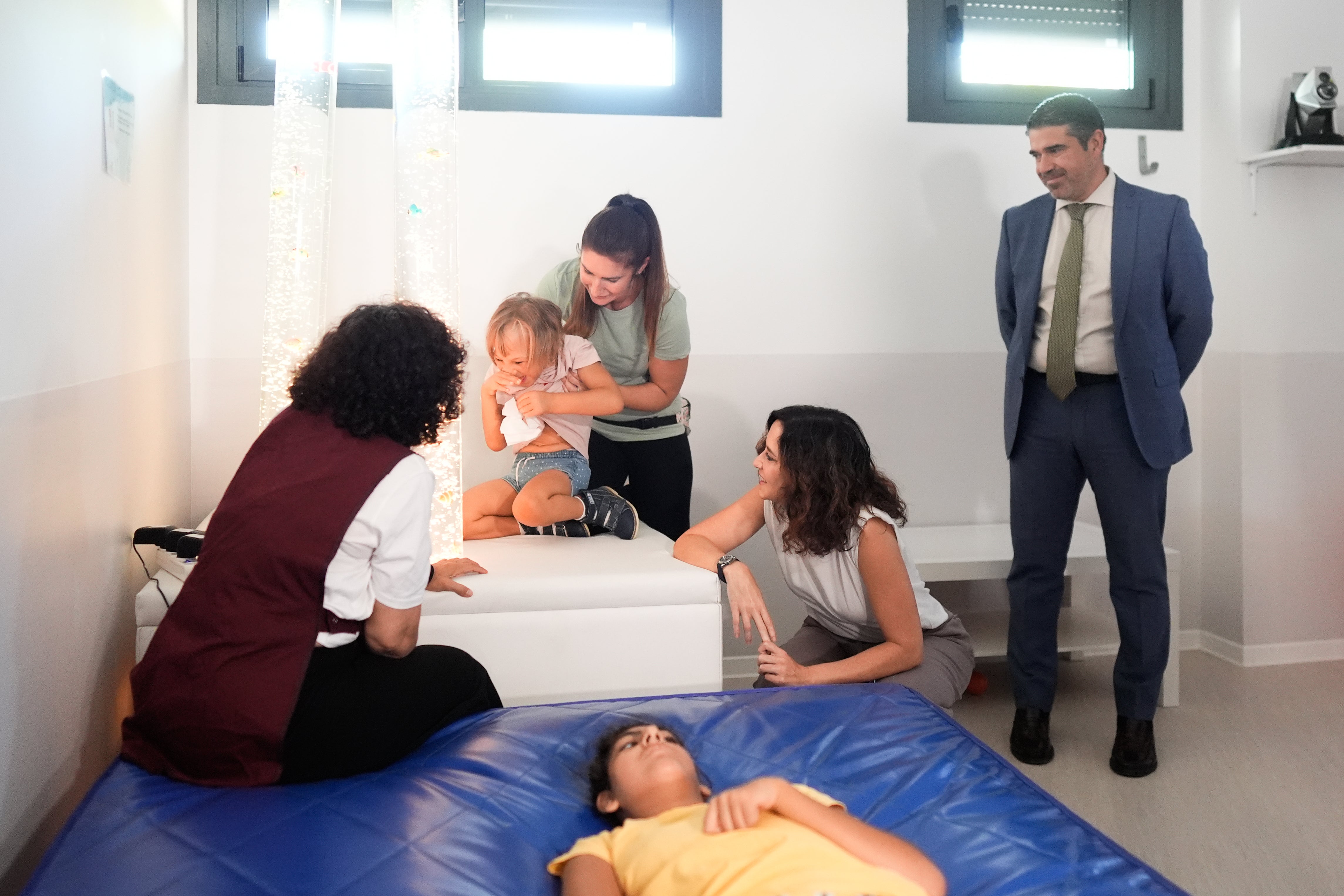Ayuso defenderá en Bruselas y en los tribunales la existencia de centros de Educación Especial Ayuso defenderá en Bruselas y en los tribunales la existencia de centros de Educación Especial