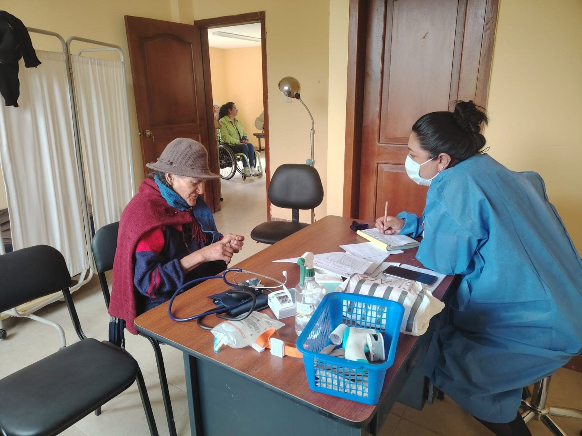 La Diputación de Cáceres propicia la atención médica en pequeñas comunidades campesinas de Ecuador La Diputación de Cáceres propicia la atención médica en pequeñas comunidades campesinas de Ecuador