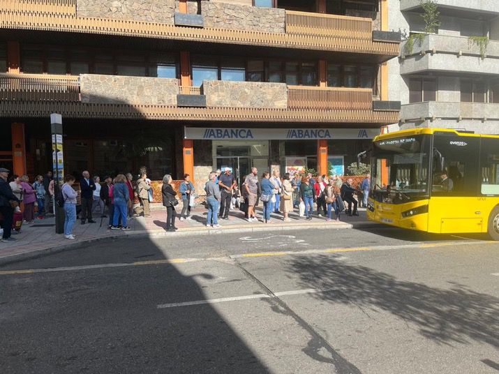 O Alcalde de Ourense admite fallos no servizo municipal de transportes O Alcalde de Ourense admite fallos no servizo municipal de transportes