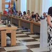 Una vecina del Bloque B de Aldea Moret (Cáceres) denuncia en el pleno municipal la situación insalubre del edificio Una vecina del Bloque B de Aldea Moret (Cáceres) denuncia en el pleno municipal la situación insalubre del edificio