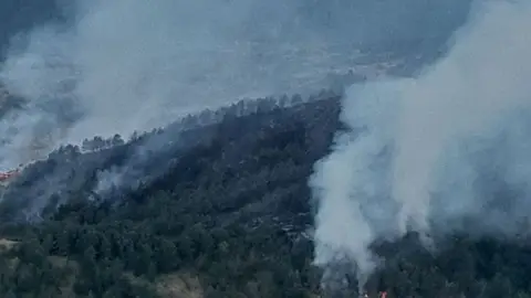 Imagen de uno de los incendios de este verano, en Aragüés del Puerto (Huesca) Imagen de uno de los incendios de este verano, en Aragüés del Puerto (Huesca)