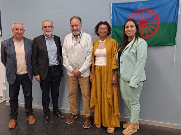 Un estudi sobre el poble gitano advoca per un sistema educatiu que defense la identitat de cada poble per a acabar amb l'antigitanisme i la desafecció Un estudi sobre el poble gitano advoca per un sistema educatiu que defense la identitat de cada poble per a acabar amb l'antigitanisme i la desafecció