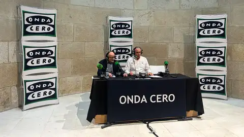 Rubén Rey y el director del Museo Marco de Vigo Programa especial con motivo de la presentación de la nueva temporada radiofónica en el Museo Marco de Vigo