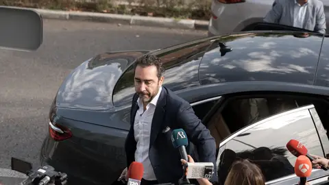 La Audiencia Nacional acuerda subastar el Jaguar y el Ferrari de Aldama porque "se deprecian" con el paso del tiempo La Audiencia Nacional acuerda subastar el Jaguar y el Ferrari de Aldama porque "se deprecian" con el paso del tiempo