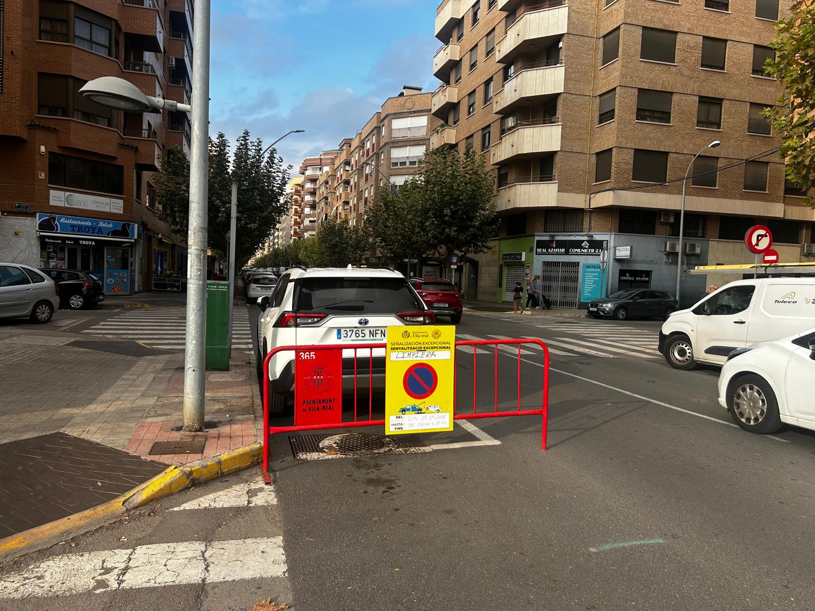 Vila-real ha iniciado este jueves una limpieza intensiva de las calles de la ciudad Vila-real ha iniciado este jueves una limpieza intensiva de las calles de la ciudad