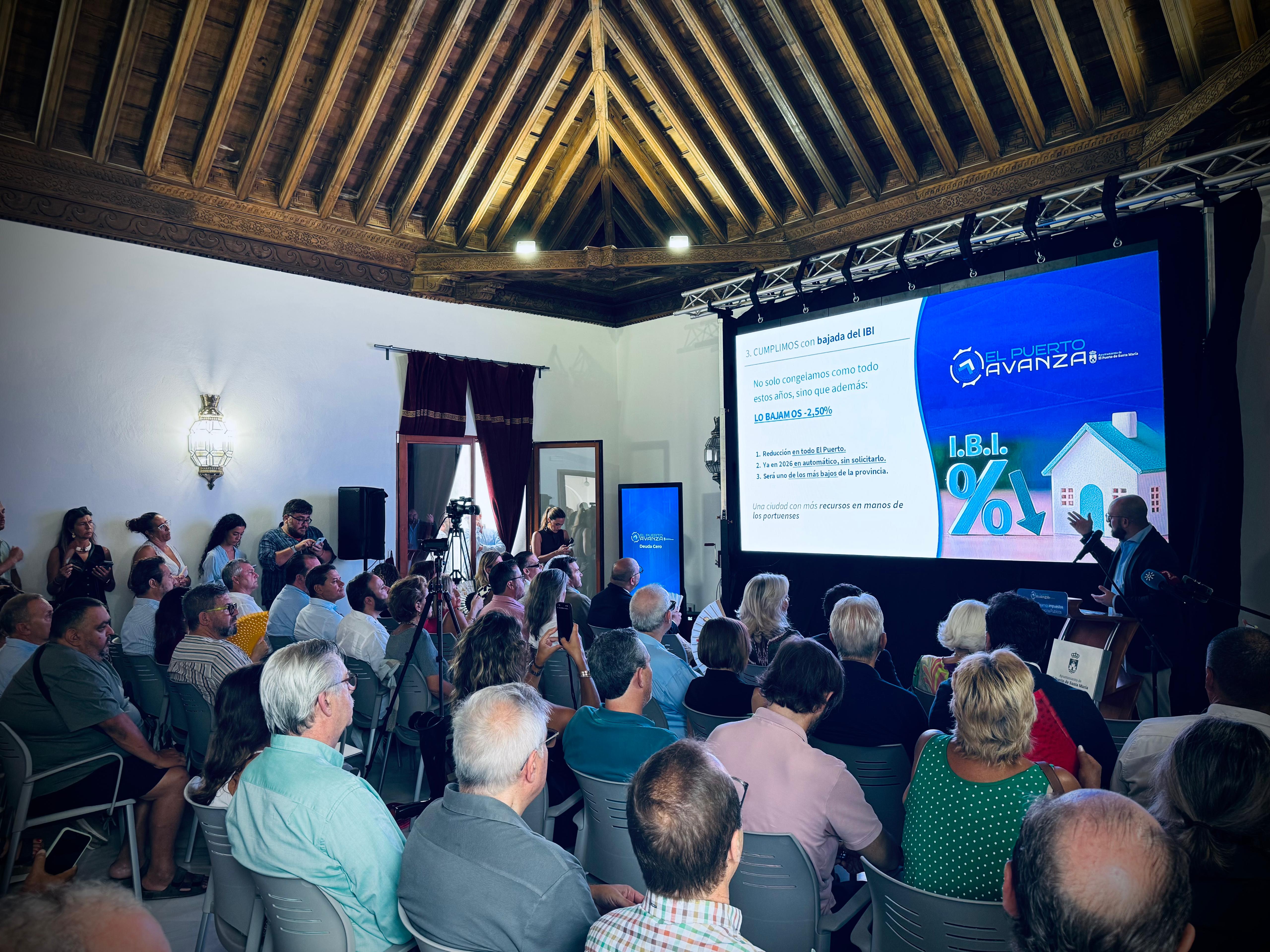 Autobuses gratuitos para los empadronados en El Puerto en el nuevo contrato que saldrá a licitación en otoño Autobuses gratuitos para los empadronados en El Puerto en el nuevo contrato que saldrá a licitación en otoño