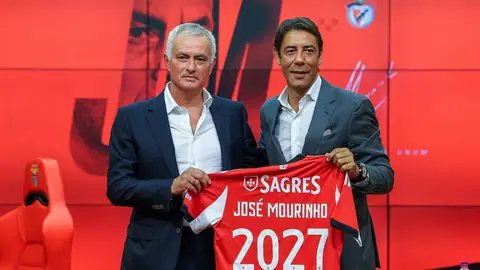 Mourinho regresa al Benfica 25 años después Mourinho regresa al Benfica 25 años después