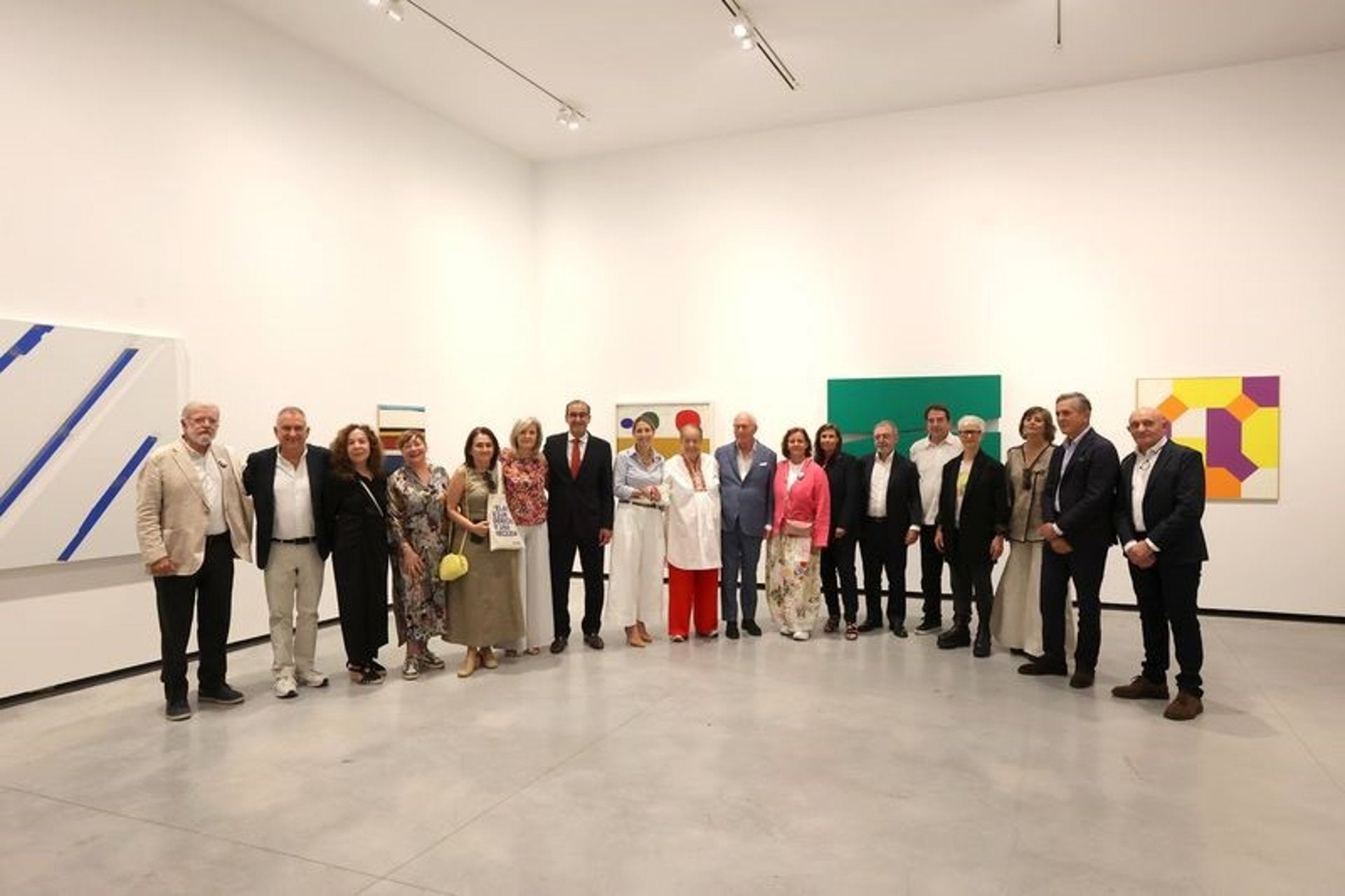 Guardiola reivindica a Helga de Alvear como defensora de la cultura y ensalza el "inmenso" legado que dejó en la región Guardiola reivindica a Helga de Alvear como defensora de la cultura y ensalza el "inmenso" legado que dejó en la región