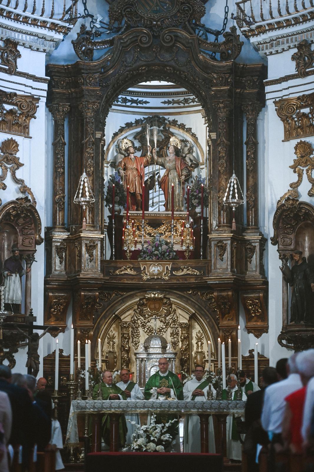 Mons. Satué, ante los santos patronos: «Seamos, como Ciriaco y Paula, fuente de esperanza» Mons. Satué, ante los santos patronos: «Seamos, como Ciriaco y Paula, fuente de esperanza»