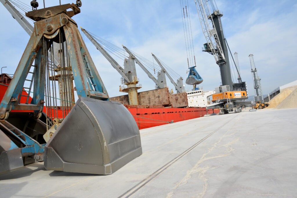 Port Castelló refuerza su liderazgo con crecimiento en graneles y contenedores Port Castelló refuerza su liderazgo con crecimiento en graneles y contenedores