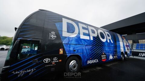 Actual autob&uacute;s del Deportivo, que ser&aacute; pr&oacute;ximamente sustitu&iacute;do por otro m&aacute;s vanguardista y fant&aacute;stico