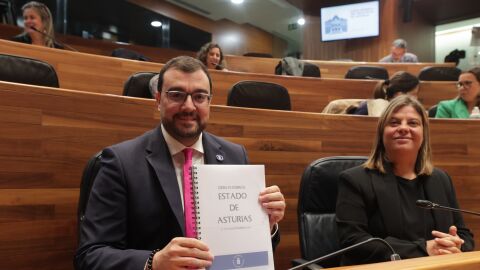 Adri&aacute;n Barb&oacute;n en el debate de orientaci&oacute;n pol&iacute;tica de 2025