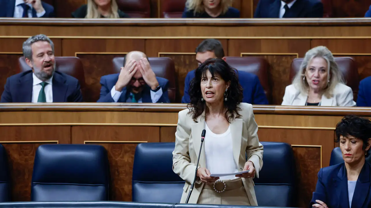 El Congreso reprueba a Ana Redondo por las pulseras antimaltrato: "La bandera feminista del PSOE se cae a pedazos"