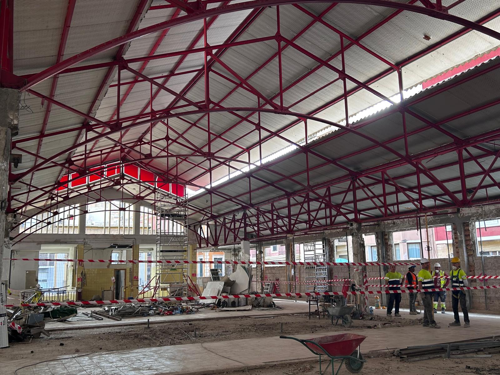 La retirada del fibrocemento en el viejo Mercado Central de Elche comenzará en la segunda quincena de enero La retirada del fibrocemento en el viejo Mercado Central de Elche comenzará en la segunda quincena de enero