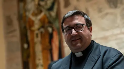 Quien es Carlos Loriente, el cura detenido en Toledo por haber sido pillado con cocaína rosa Quien es Carlos Loriente, el cura detenido en Toledo por haber sido pillado con cocaína rosa