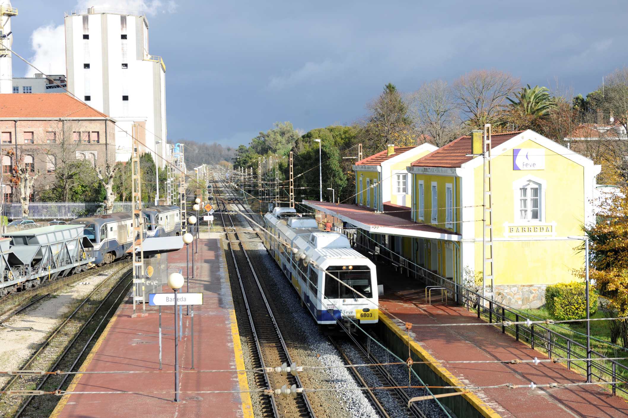 Los trenes seguirán siendo gratuitos hasta que lleguen los 21 nuevos convoyes de Cercanías a Cantabria Los trenes seguirán siendo gratuitos hasta que lleguen los 21 nuevos convoyes de Cercanías a Cantabria