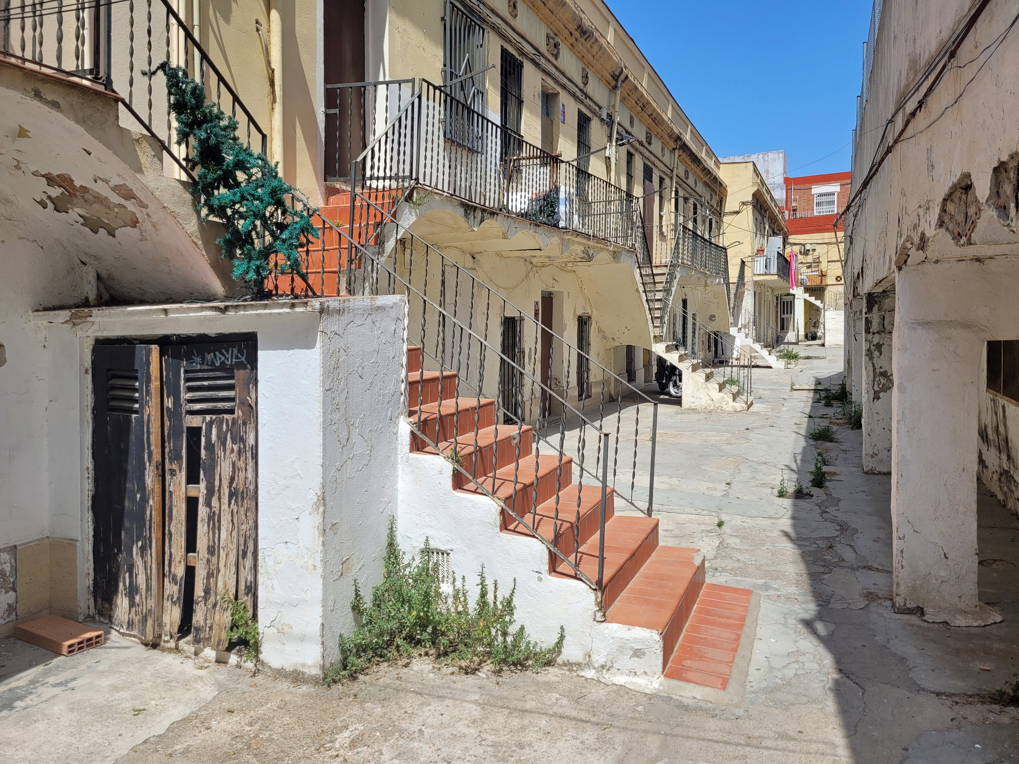 Colònia Bausili, un oasis a la Zona Franca Colònia Bausili, un oasis a la Zona Franca