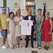 Imagen de la camiseta solidaria de la marcha contra el cáncer en Vila-real. Imagen de la camiseta solidaria de la marcha contra el cáncer en Vila-real.